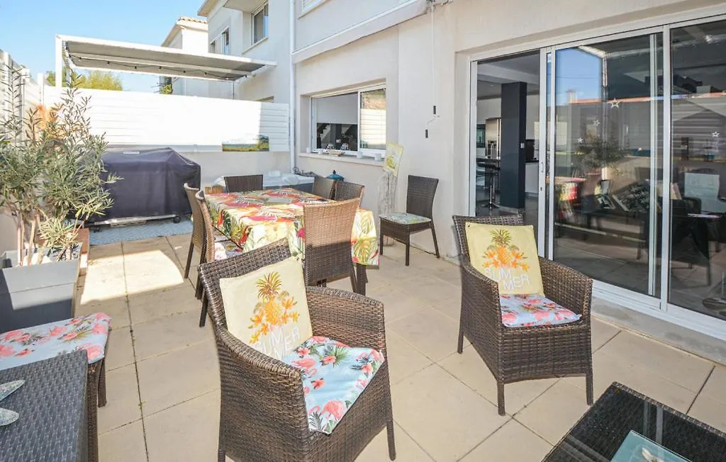 Carro Apartment Martigues