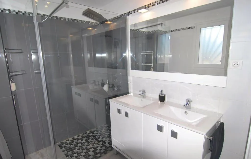 Carro Apartment Martigues